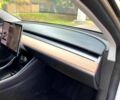 Білий Тесла Модель 3, об'ємом двигуна 0 л та пробігом 59 тис. км за 7500 $, фото 19 на Automoto.ua