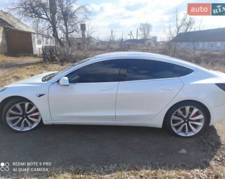 Білий Тесла Модель 3, об'ємом двигуна 0 л та пробігом 51 тис. км за 18500 $, фото 10 на Automoto.ua