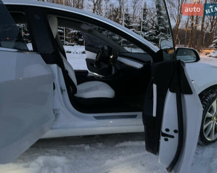 Белый Тесла Модель 3, объемом двигателя 0 л и пробегом 106 тыс. км за 19000 $, фото 14 на Automoto.ua