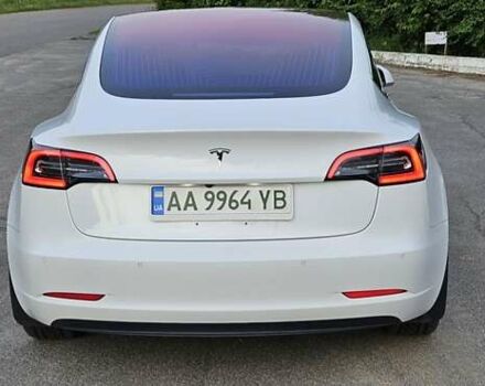 Белый Тесла Модель 3, объемом двигателя 0 л и пробегом 132 тыс. км за 14995 $, фото 18 на Automoto.ua