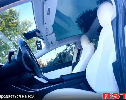 Білий Тесла Модель 3, об'ємом двигуна 0 л та пробігом 107 тис. км за 18000 $, фото 5 на Automoto.ua