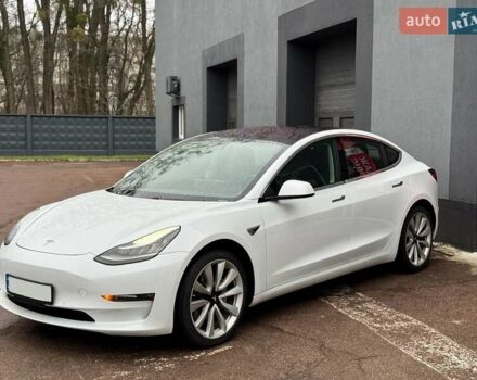 Білий Тесла Модель 3, об'ємом двигуна 0 л та пробігом 35 тис. км за 19500 $, фото 2 на Automoto.ua
