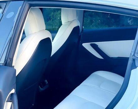 Білий Тесла Модель 3, об'ємом двигуна 0 л та пробігом 107 тис. км за 18000 $, фото 7 на Automoto.ua