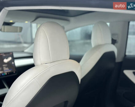 Білий Тесла Модель 3, об'ємом двигуна 0 л та пробігом 118 тис. км за 14999 $, фото 83 на Automoto.ua