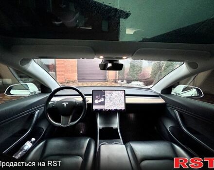 Белый Тесла Модель 3, объемом двигателя 0.3 л и пробегом 149 тыс. км за 16900 $, фото 22 на Automoto.ua