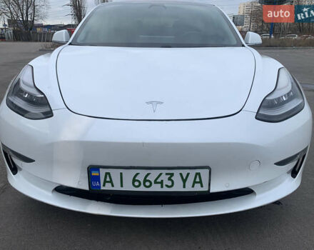 Тесла Модель 3 2018 у Києві на Automoto.ua Білий Тесла Модель 3, об'ємом двигуна 0 л та пробігом 65 тис. км за 15300 $, фото 3 на Automoto.ua