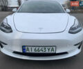 Тесла Модель 3 2018 у Києві на Automoto.ua Білий Тесла Модель 3, об'ємом двигуна 0 л та пробігом 65 тис. км за 15300 $, фото 3 на Automoto.ua