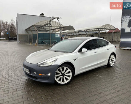 Білий Тесла Модель 3, об'ємом двигуна 0 л та пробігом 94 тис. км за 16300 $, фото 9 на Automoto.ua