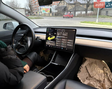 Білий Тесла Модель 3, об'ємом двигуна 0 л та пробігом 94 тис. км за 16300 $, фото 13 на Automoto.ua