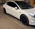 Білий Тесла Модель 3, об'ємом двигуна 0 л та пробігом 73 тис. км за 18000 $, фото 1 на Automoto.ua