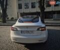 Белый Тесла Модель 3, объемом двигателя 0 л и пробегом 98 тыс. км за 19150 $, фото 30 на Automoto.ua
