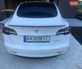 Білий Тесла Модель 3, об'ємом двигуна 0 л та пробігом 111 тис. км за 20000 $, фото 1 на Automoto.ua