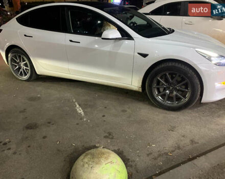 Білий Тесла Модель 3, об'ємом двигуна 0 л та пробігом 121 тис. км за 17500 $, фото 5 на Automoto.ua