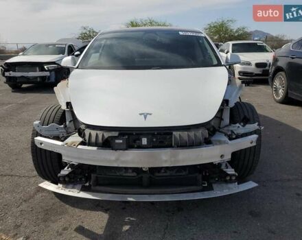 Тесла Модель 3 2018 в Львове на Automoto.ua Белый Тесла Модель 3, объемом двигателя 0 л и пробегом 37 тыс. км за 3000 $, фото 4 на Automoto.ua