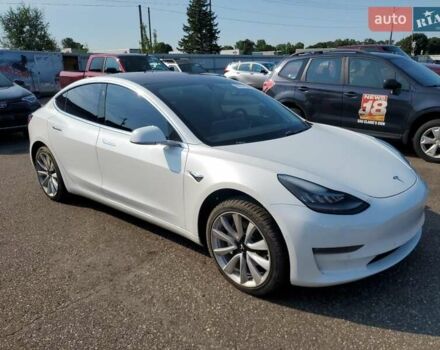 Белый Тесла Модель 3, объемом двигателя 0 л и пробегом 105 тыс. км за 5300 $, фото 2 на Automoto.ua