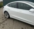 Белый Тесла Модель 3, объемом двигателя 0 л и пробегом 130 тыс. км за 17500 $, фото 4 на Automoto.ua