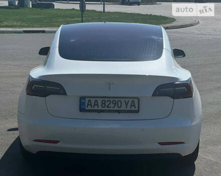 Білий Тесла Модель 3, об'ємом двигуна 0 л та пробігом 112 тис. км за 19999 $, фото 6 на Automoto.ua