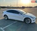 Білий Тесла Модель 3, об'ємом двигуна 0 л та пробігом 95 тис. км за 17200 $, фото 2 на Automoto.ua