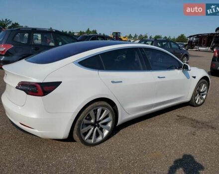 Белый Тесла Модель 3, объемом двигателя 0 л и пробегом 105 тыс. км за 5300 $, фото 3 на Automoto.ua