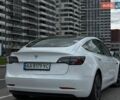 Белый Тесла Модель 3, объемом двигателя 0 л и пробегом 150 тыс. км за 15900 $, фото 3 на Automoto.ua