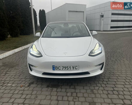 Белый Тесла Модель 3, объемом двигателя 0 л и пробегом 85 тыс. км за 19399 $, фото 28 на Automoto.ua