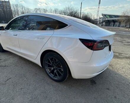 Білий Тесла Модель 3, об'ємом двигуна 0 л та пробігом 136 тис. км за 15950 $, фото 4 на Automoto.ua