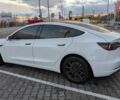 Білий Тесла Модель 3, об'ємом двигуна 0 л та пробігом 143 тис. км за 16700 $, фото 2 на Automoto.ua