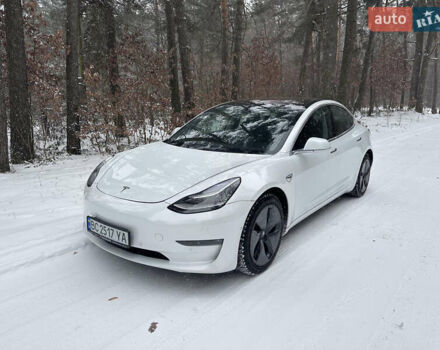Білий Тесла Модель 3, об'ємом двигуна 0 л та пробігом 87 тис. км за 22500 $, фото 5 на Automoto.ua