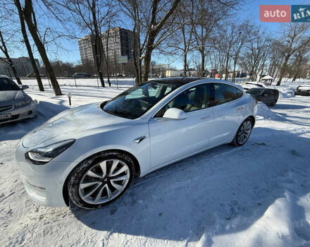 Білий Тесла Модель 3, об'ємом двигуна 0 л та пробігом 94 тис. км за 18300 $, фото 6 на Automoto.ua