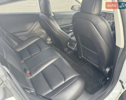 Белый Тесла Модель 3, объемом двигателя 0 л и пробегом 299 тыс. км за 16000 $, фото 15 на Automoto.ua