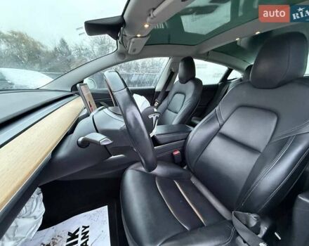 Білий Тесла Модель 3, об'ємом двигуна 0 л та пробігом 123 тис. км за 12800 $, фото 20 на Automoto.ua