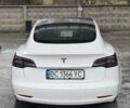 Білий Тесла Модель 3, об'ємом двигуна 0 л та пробігом 130 тис. км за 16000 $, фото 2 на Automoto.ua