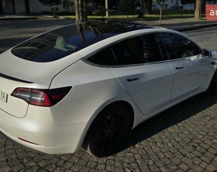 Белый Тесла Модель 3, объемом двигателя 0 л и пробегом 98 тыс. км за 19150 $, фото 20 на Automoto.ua