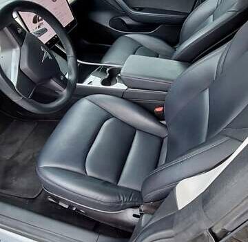 Белый Тесла Модель 3, объемом двигателя 0 л и пробегом 123 тыс. км за 17300 $, фото 8 на Automoto.ua