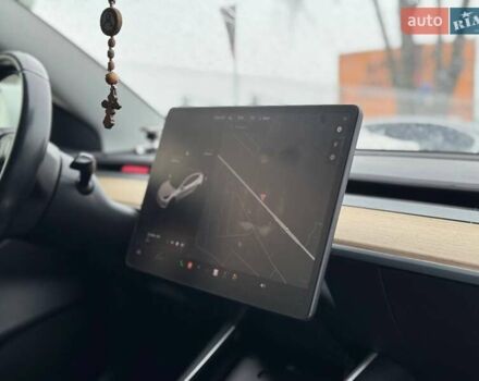 Білий Тесла Модель 3, об'ємом двигуна 0 л та пробігом 140 тис. км за 16000 $, фото 14 на Automoto.ua