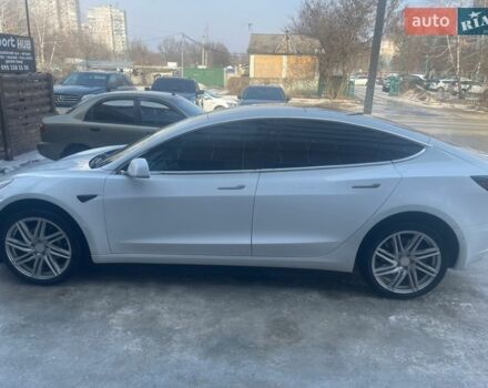 Белый Тесла Модель 3, объемом двигателя 0 л и пробегом 201 тыс. км за 14500 $, фото 4 на Automoto.ua