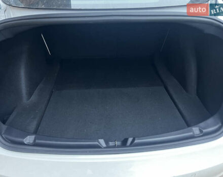 Белый Тесла Модель 3, объемом двигателя 0 л и пробегом 85 тыс. км за 19399 $, фото 30 на Automoto.ua