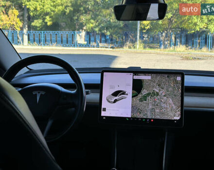 Білий Тесла Модель 3, об'ємом двигуна 0 л та пробігом 137 тис. км за 16400 $, фото 6 на Automoto.ua
