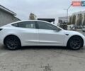 Білий Тесла Модель 3, об'ємом двигуна 0 л та пробігом 96 тис. км за 17499 $, фото 4 на Automoto.ua