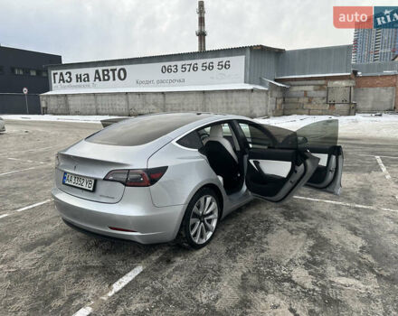 Белый Тесла Модель 3, объемом двигателя 0 л и пробегом 108 тыс. км за 17500 $, фото 10 на Automoto.ua
