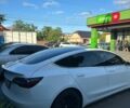 Білий Тесла Модель 3, об'ємом двигуна 0 л та пробігом 125 тис. км за 17000 $, фото 3 на Automoto.ua