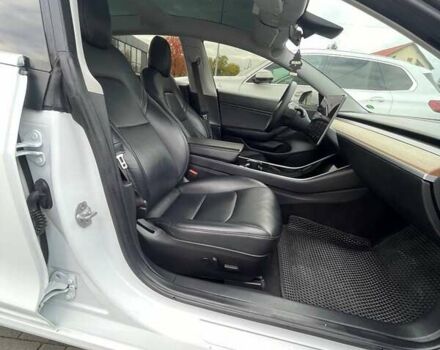 Белый Тесла Модель 3, объемом двигателя 0 л и пробегом 151 тыс. км за 17300 $, фото 21 на Automoto.ua