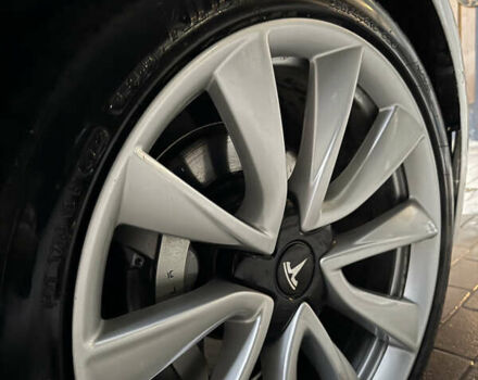 Белый Тесла Модель 3, объемом двигателя 0 л и пробегом 123 тыс. км за 16900 $, фото 31 на Automoto.ua