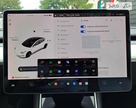 Белый Тесла Модель 3, объемом двигателя 0 л и пробегом 75 тыс. км за 16900 $, фото 14 на Automoto.ua