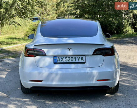 Белый Тесла Модель 3, объемом двигателя 0 л и пробегом 176 тыс. км за 16000 $, фото 6 на Automoto.ua