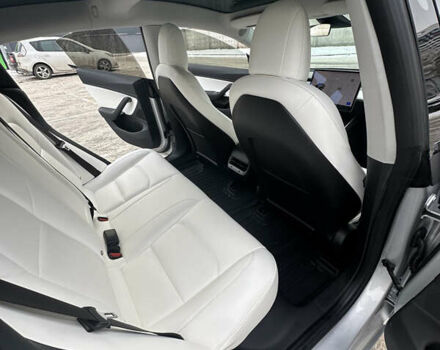 Белый Тесла Модель 3, объемом двигателя 0 л и пробегом 108 тыс. км за 17500 $, фото 5 на Automoto.ua