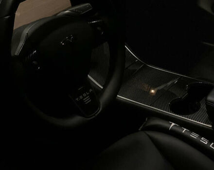 Белый Тесла Модель 3, объемом двигателя 0 л и пробегом 152 тыс. км за 25000 $, фото 7 на Automoto.ua