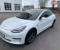 Тесла Модель 3 2018 у Києві на Automoto.ua Білий Тесла Модель 3, об'ємом двигуна 0 л та пробігом 65 тис. км за 15300 $, фото 1 на Automoto.ua
