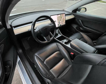 Белый Тесла Модель 3, объемом двигателя 0 л и пробегом 196 тыс. км за 15500 $, фото 9 на Automoto.ua