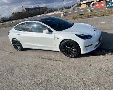 Білий Тесла Модель 3, об'ємом двигуна 0 л та пробігом 120 тис. км за 17000 $, фото 2 на Automoto.ua